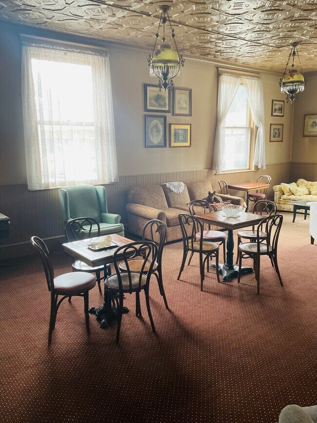 Foto del edificio - 304 6th St