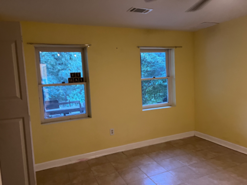 Primary Photo - 202 Wintergreen Ln