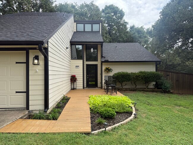Foto del edificio - 107 Hilltop Ln