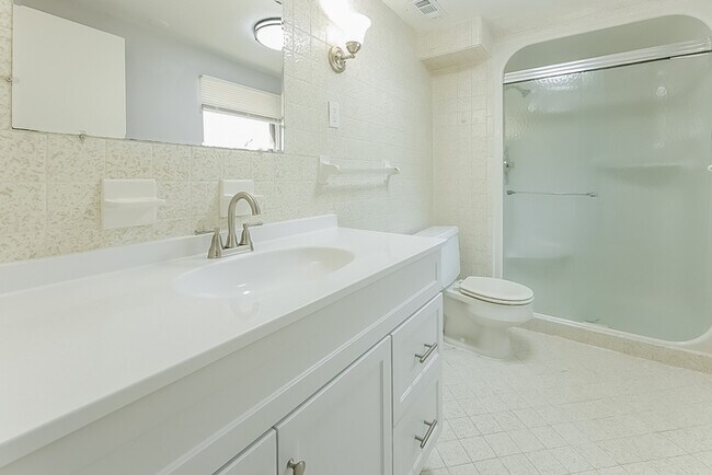 Foto del edificio - Fantastic 3bd/2ba home! Let yourself in!