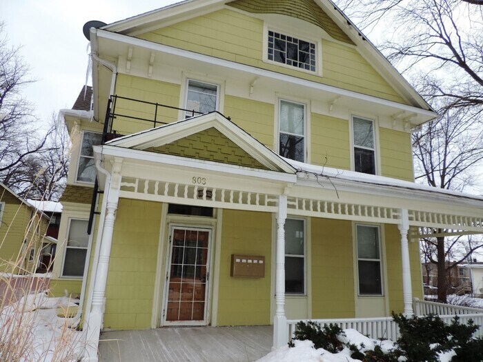 AVAILABLE AUGUST 1st Apartment for Rent in Iowa City, IA