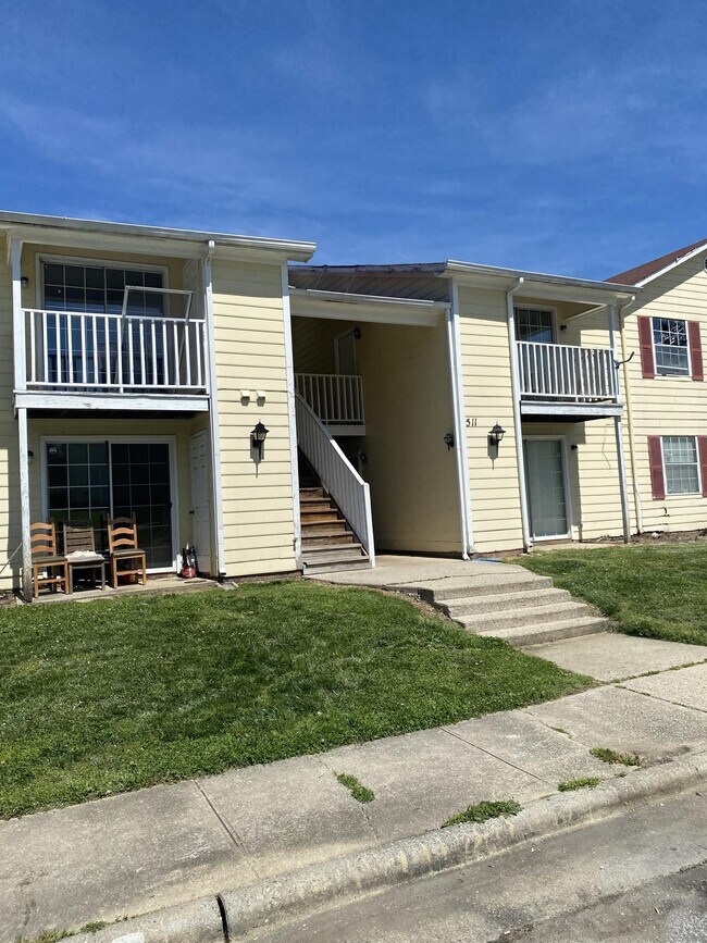 Foto del edificio - 511 Mystic Dr