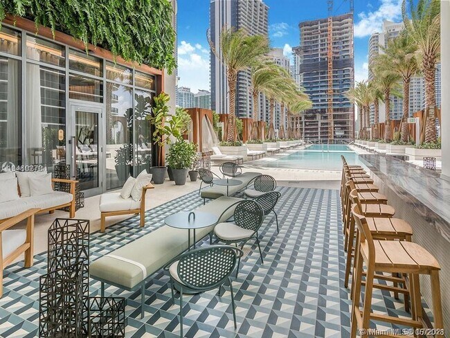 Foto del edificio - 801 S Miami Ave