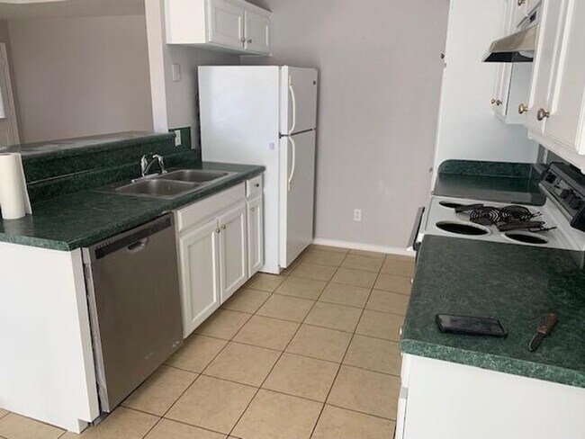 Foto del edificio - Quiet 3 Bedroom 2 Bath Duplex Decatur TX