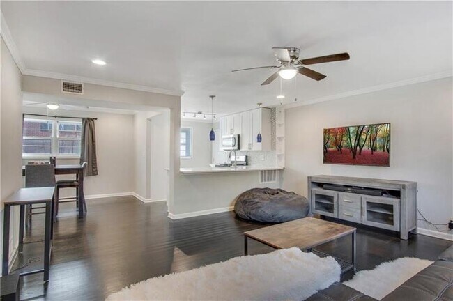 Foto del edificio - 3660 Peachtree Rd NE