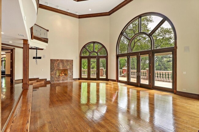 Building Photo - 900 Juliano Ct