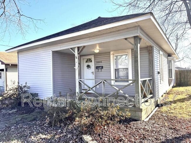 Building Photo - 1005 E Carter St