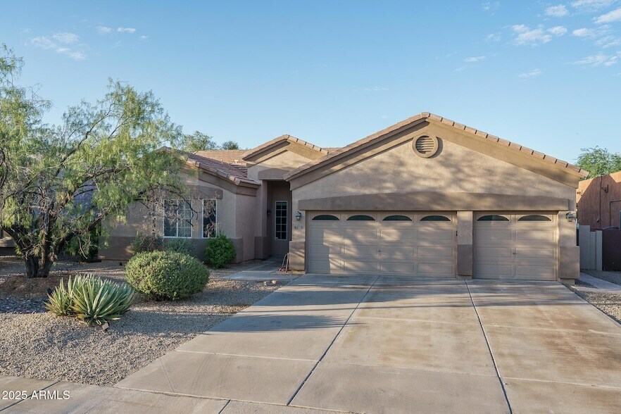 Primary Photo - 4609 E Pinnacle Vista Dr