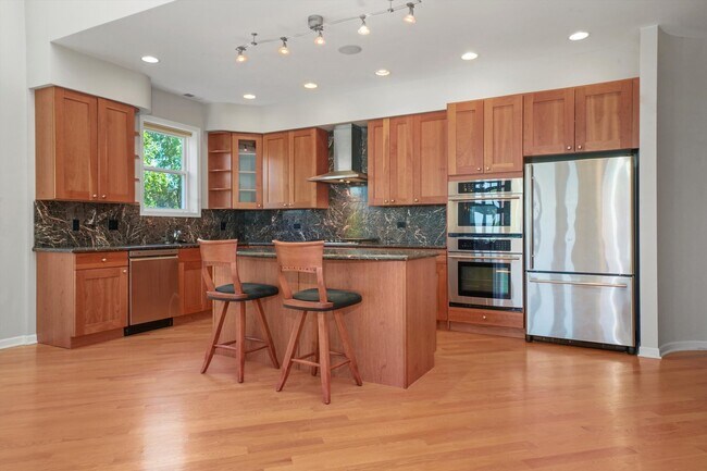 Foto del edificio - 3982 S Ellis Ave