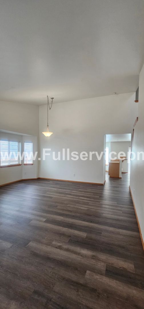 Building Photo - Stylish, modern, 2-story home loaded with amenities