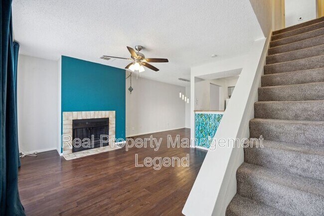 Building Photo - 3022 Forest Ln