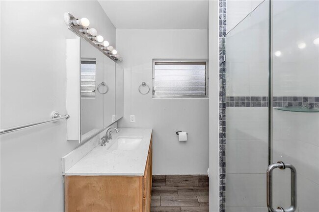 Foto del edificio - 4726 Abaca St