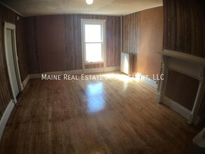 Building Photo - 67 Cedar St