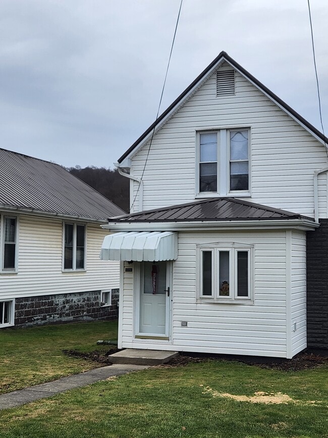 Building Photo - 53710 Quimby Ave
