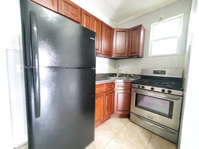 Unit 2 - 391 Avenue C