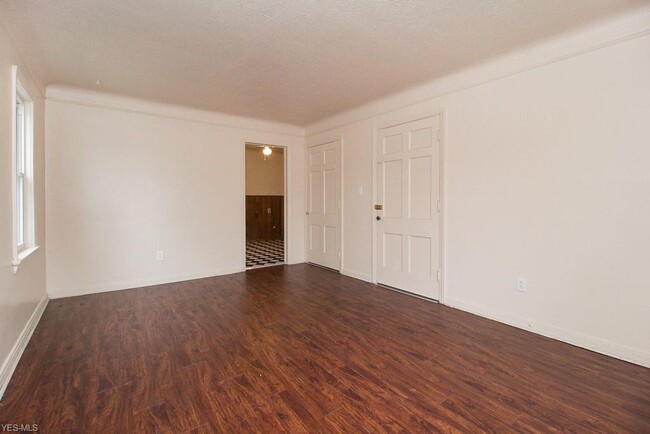 Building Photo - 6150 Ridge Rd