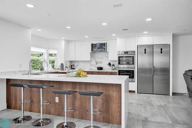 Foto del edificio - 5004 SW 32nd Way