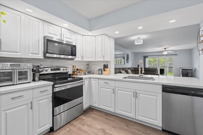 Foto del edificio - 12500 SW 5th Ct