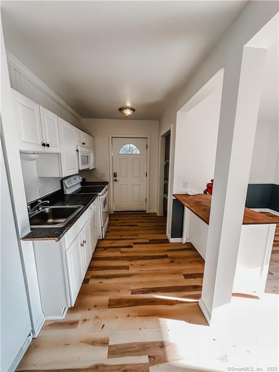 Foto del edificio - 12 Fairview St