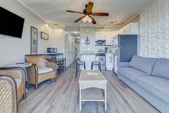 Building Photo - 6102 Seawall Blvd