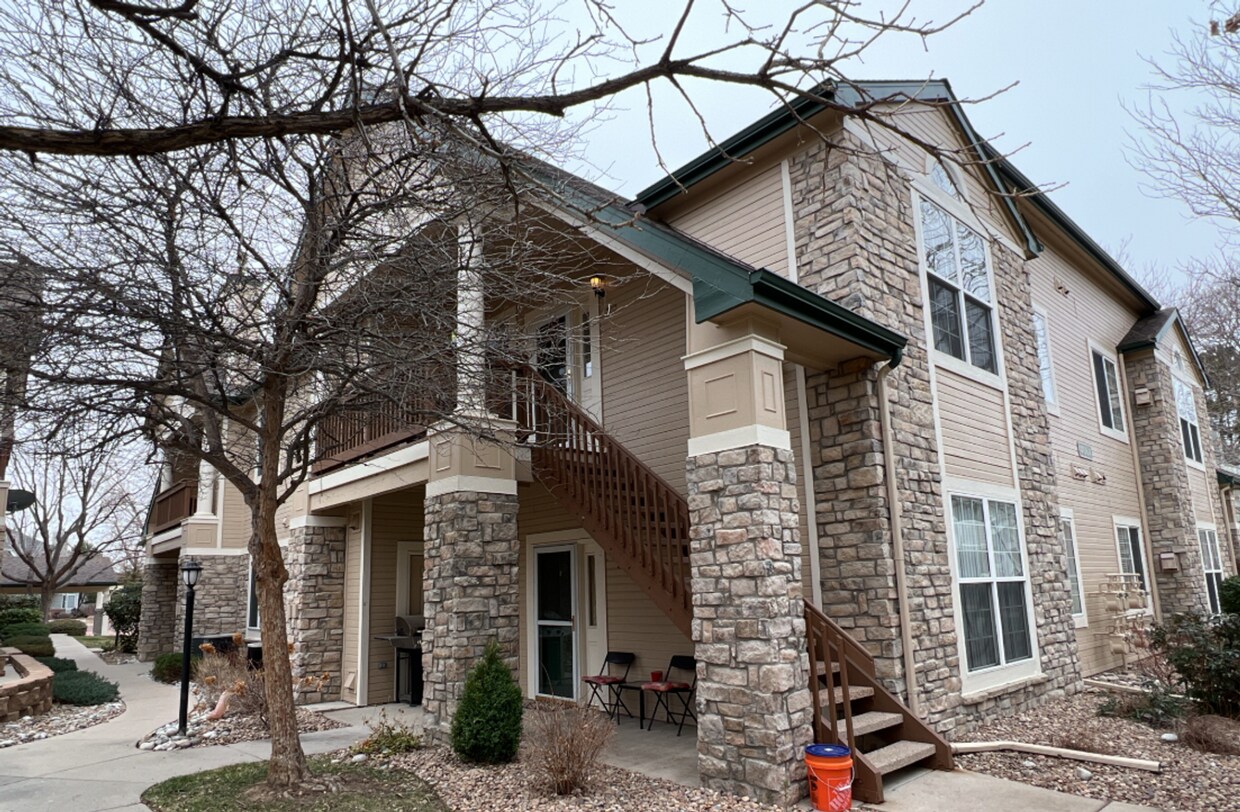 Primary Photo - Upper Level Condo Near Cherry Creek State ...