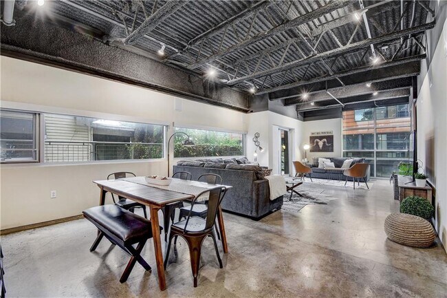 Foto del edificio - 601 Brushy St