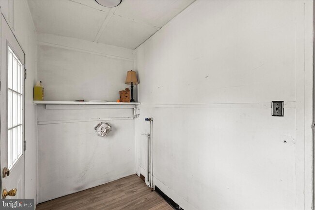 Foto del edificio - 6 N Main St