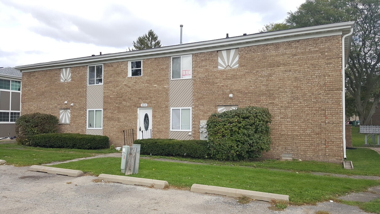 Primary Photo - 308 Wilshire Dr