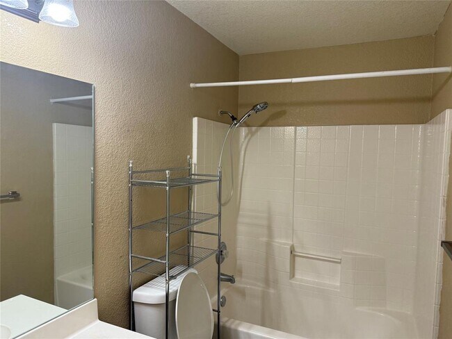 Building Photo - 5411 White Rock Dr