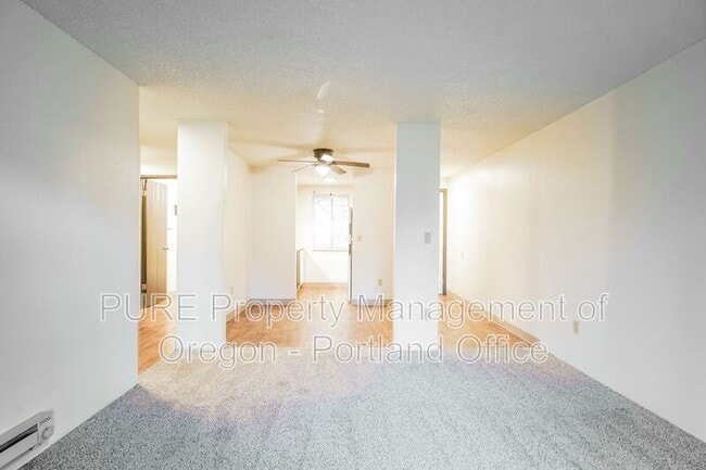 Building Photo - 14134 NE Sandy Blvd