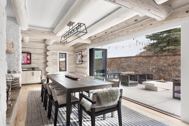 Foto del edificio - 1258 Juniper Hill Rd