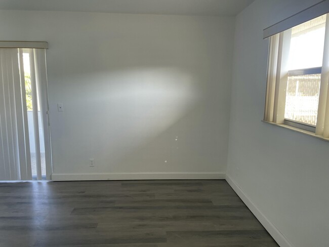 Building Photo - 179 Monaco Way