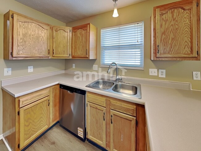 Building Photo - 368 Locust Forge Ln