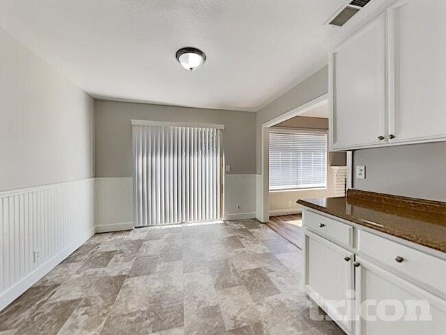 Foto del edificio - 234 Yellowstone Dr