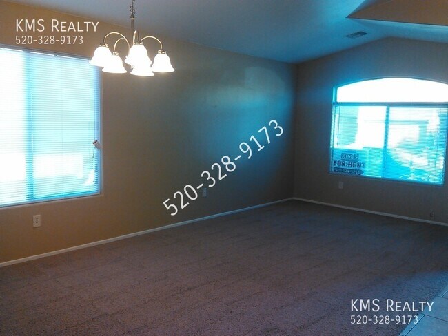 Foto del edificio - 2222 E Calle Arroyo Lindo