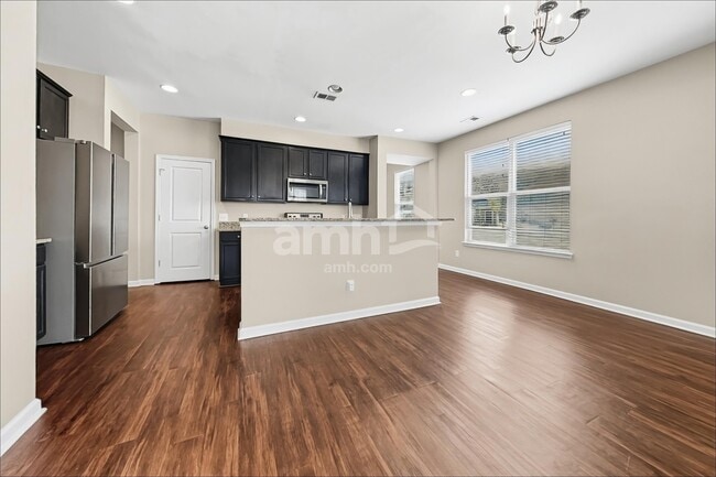 Building Photo - 112 Orleans Ct