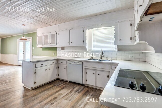 Foto del edificio - 5613 Waltham Ave