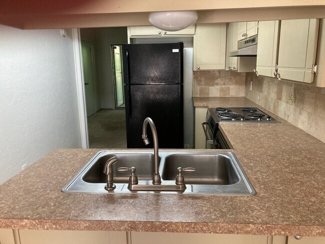 Building Photo - 2905 NE Tortoise Dr