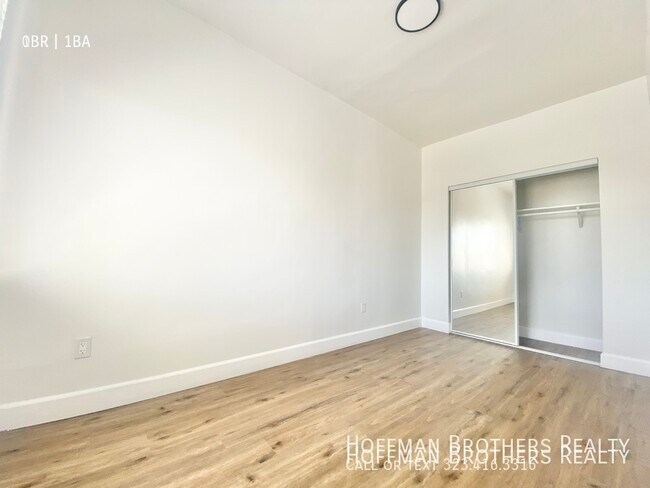 Foto del edificio - 260 S Mariposa Ave Los Angeles, CA 90004