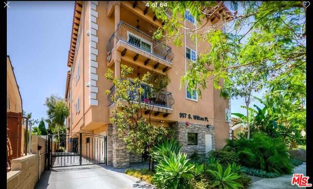 Building Photo - 957 S Wilton Pl