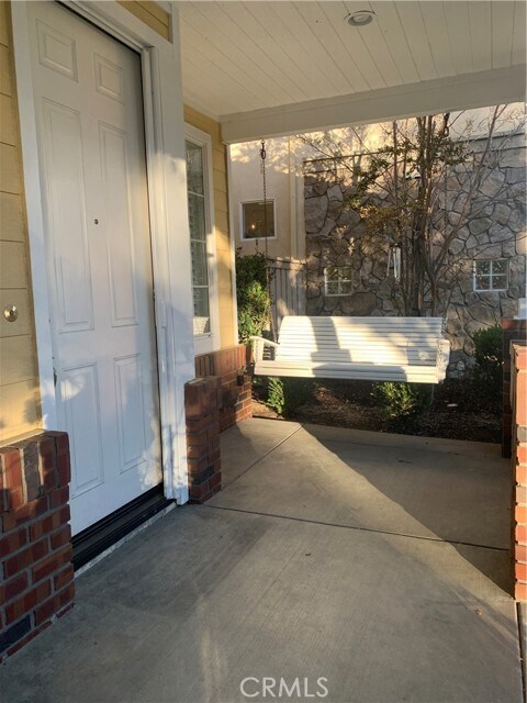 Building Photo - 15 Second St