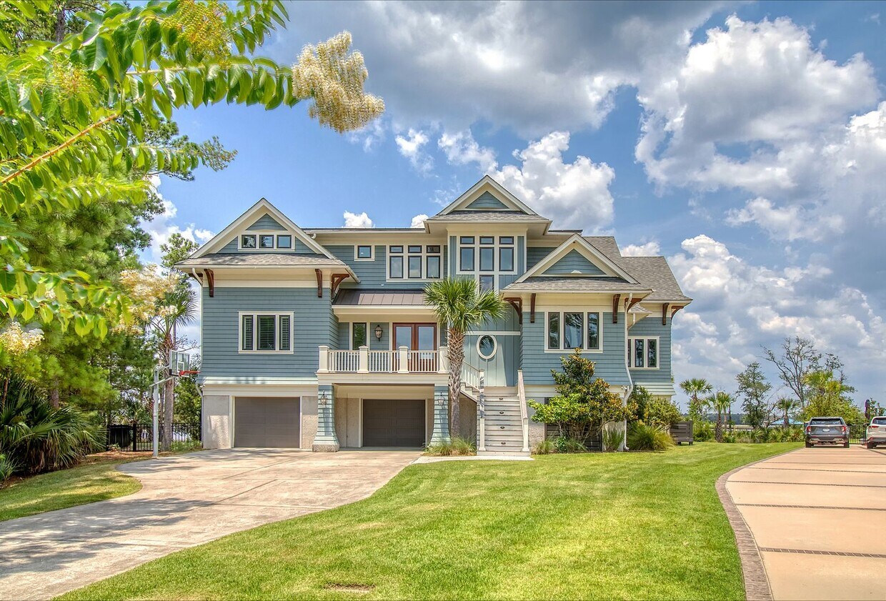 Foto principal - 4 Bedroom 4.5 Bath Home in Dunes West - Mt...