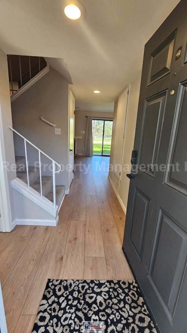 Foto del edificio - Coming Soon: Updated 2BR Townhome w/ Private Fenced Patio & Garage – Cameron Park