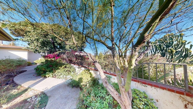 Foto del edificio - 4335 Ridgeway Dr