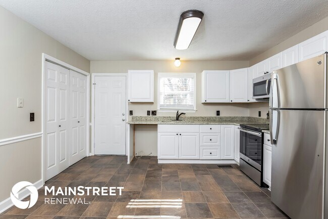 Foto del edificio - 3316 Forest Breeze Dr