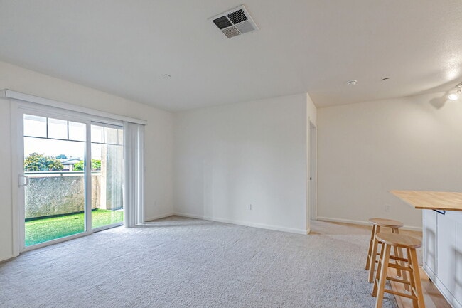 Building Photo - 3128 Loma Verde Dr