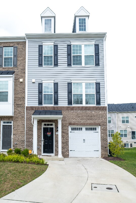 Foto principal - 4711 Six Forks Dr