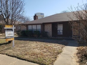 Building Photo - 109 Glade Shadow Dr