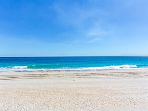 Building Photo - 3000 E Sunrise Blvd