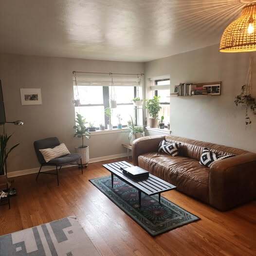Sala de estar (puesta en escena) - 5532 Chippewa St